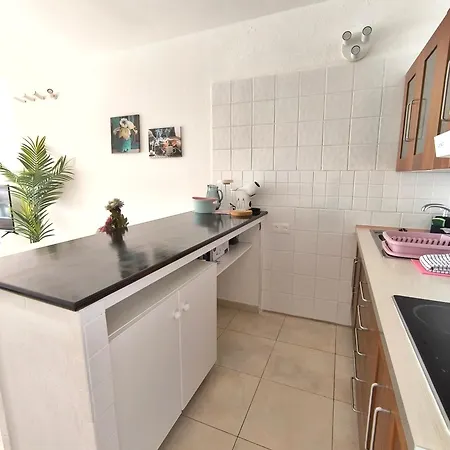 Rosa De Mar 1 - Parking, Pool, Beachfront, First Coastline, Tv Channels *